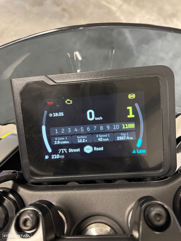 Husqvarna Svartpilen 125 - 16