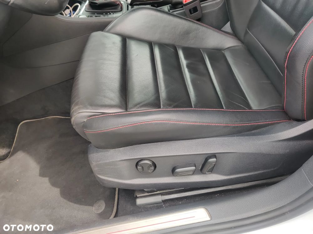 Volkswagen Golf GTI 2.0 TSI OPF DSG Performance - 18