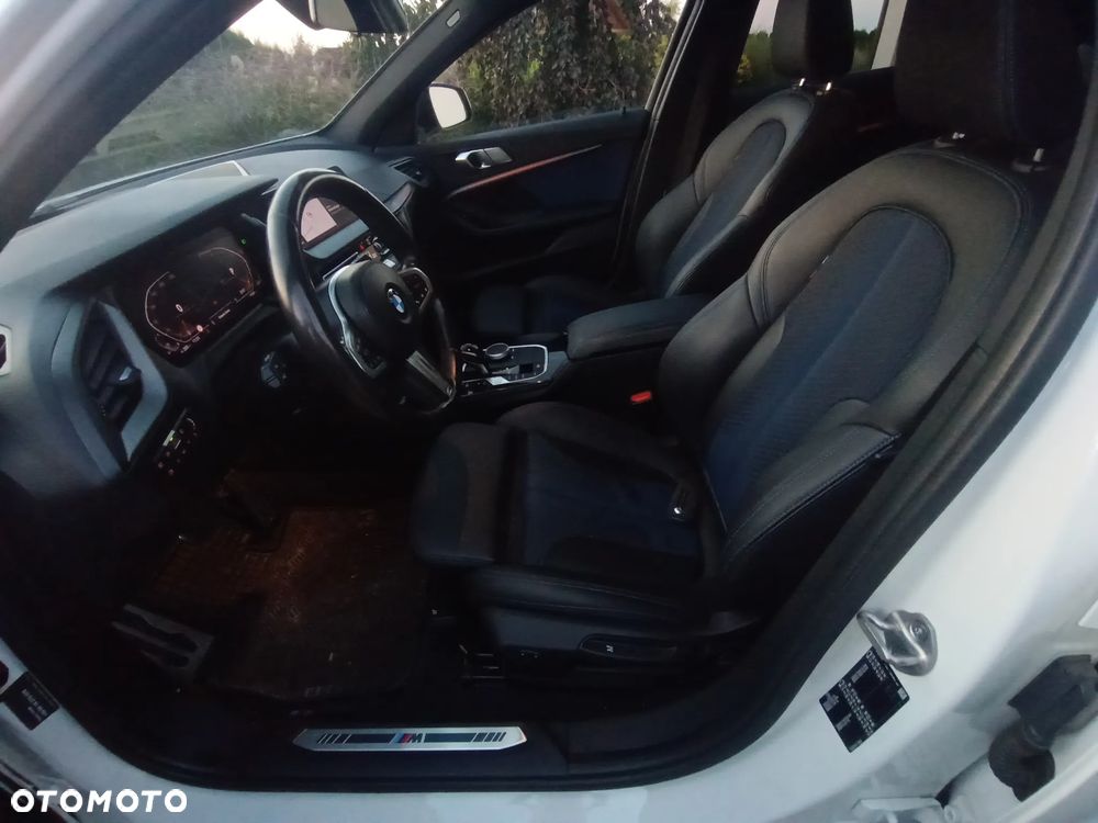 BMW Seria 1 118i M Sport - 24
