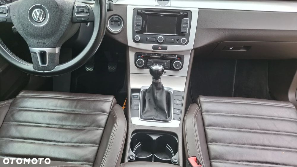 Volkswagen Passat 1.6 TDI Comfortline - 20