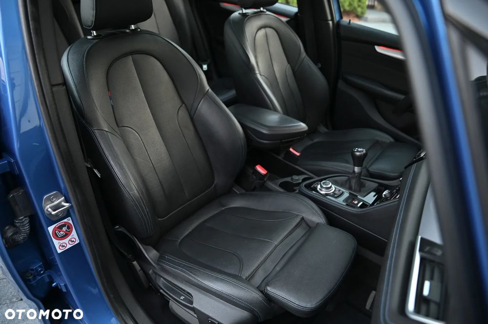 BMW Seria 2 220d Active Tourer M Sport - 25