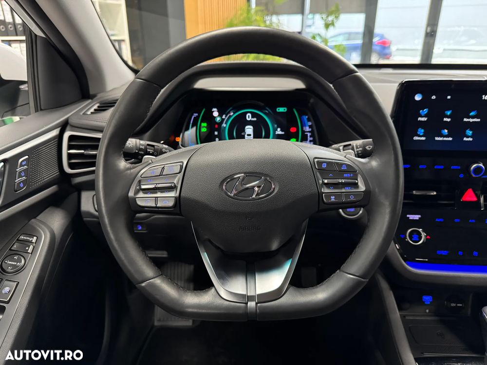 Hyundai IONIQ - 22
