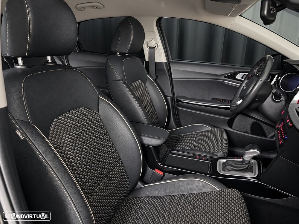 Kia XCeed 1.6 GDi PHEV Drive - 15