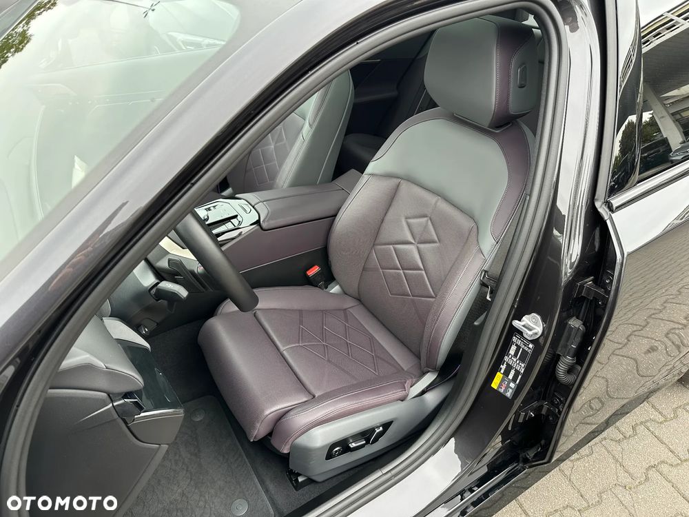 BMW i5 83.9kWh M60 xDrive - 9