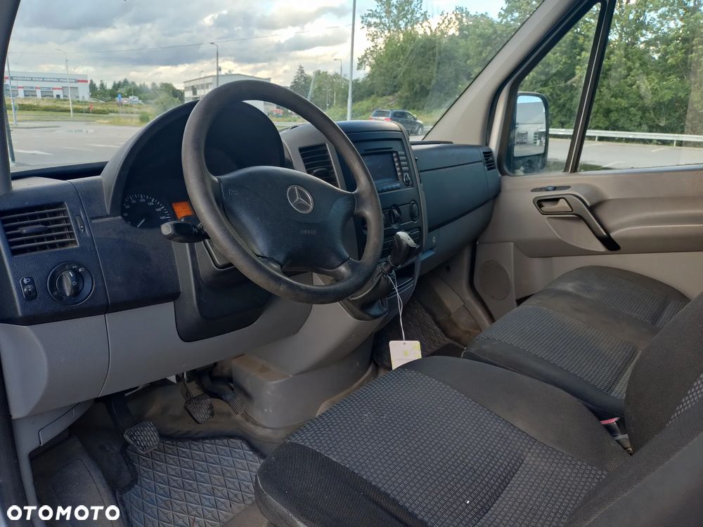 Mercedes-Benz Sprinter - 4