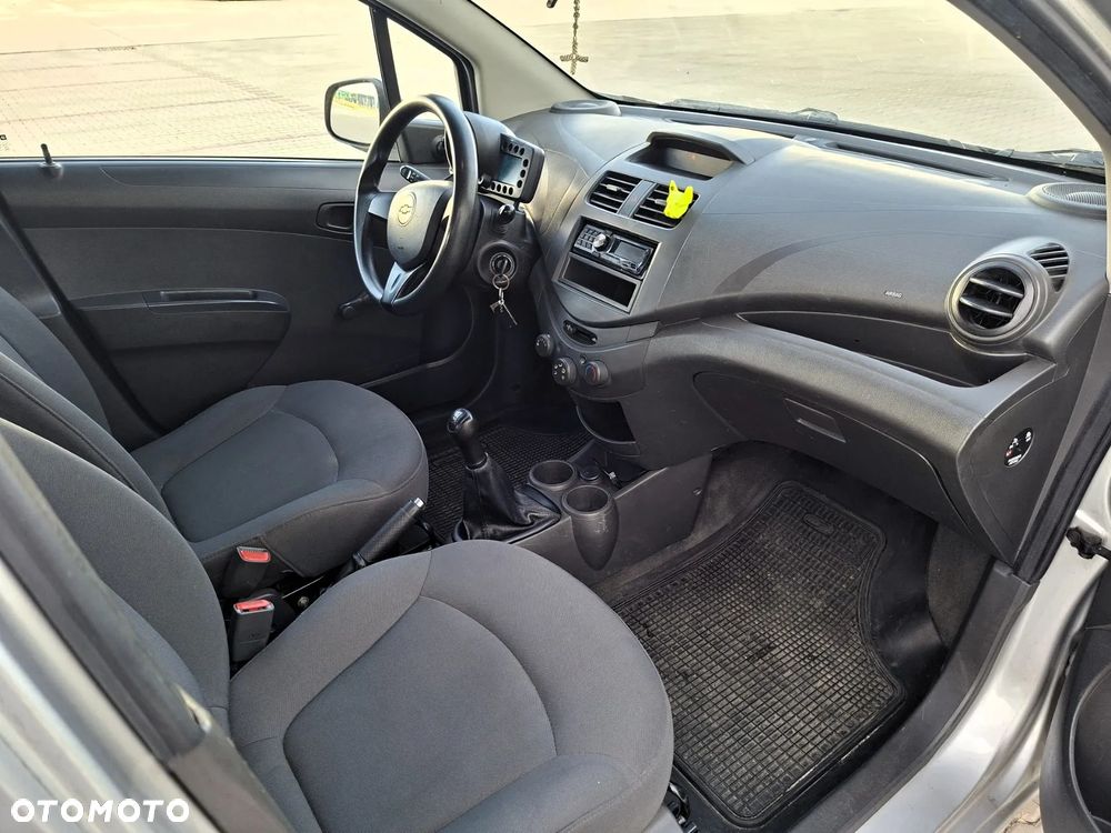 Chevrolet Spark - 17