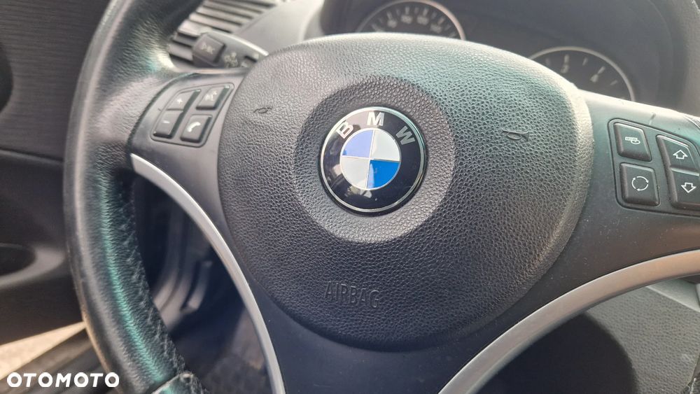 BMW 1 E87 DESKA ROZDZIELCZA PODUSZKI PASY - 2