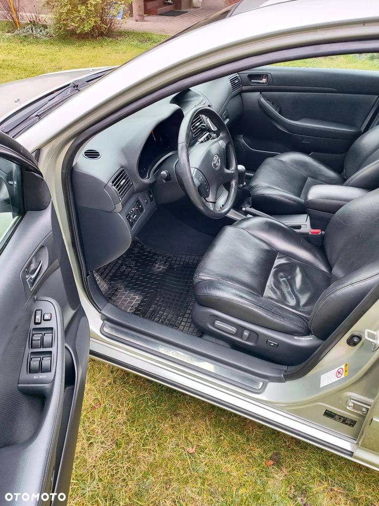 Toyota Avensis 2.0 VVT-i Sol - 14