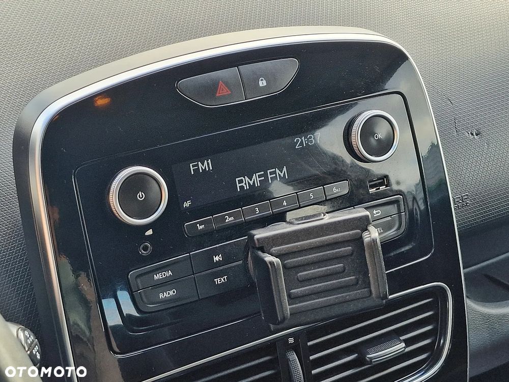 Renault Clio - 21