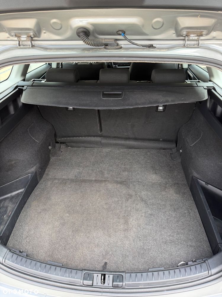Toyota Auris 1.4 D-4D Active - 23