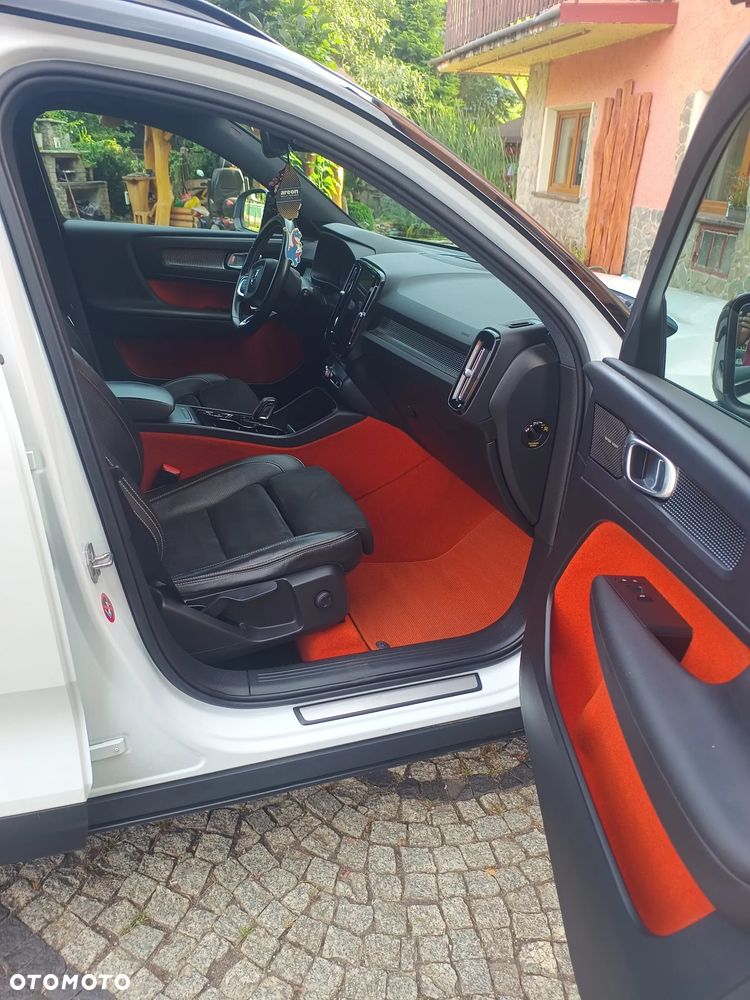 Volvo XC 40 D4 AWD R-Design - 10