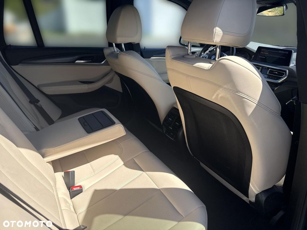 BMW X3 - 16
