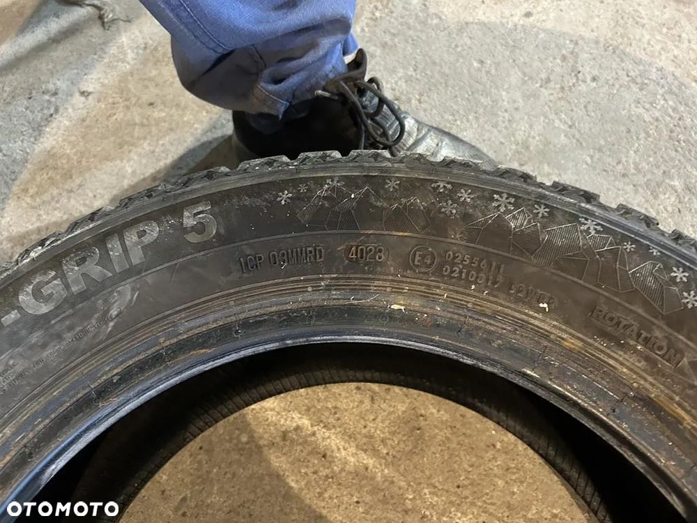 Opony zimowe 185/65R15 Kumho 2szt - 17