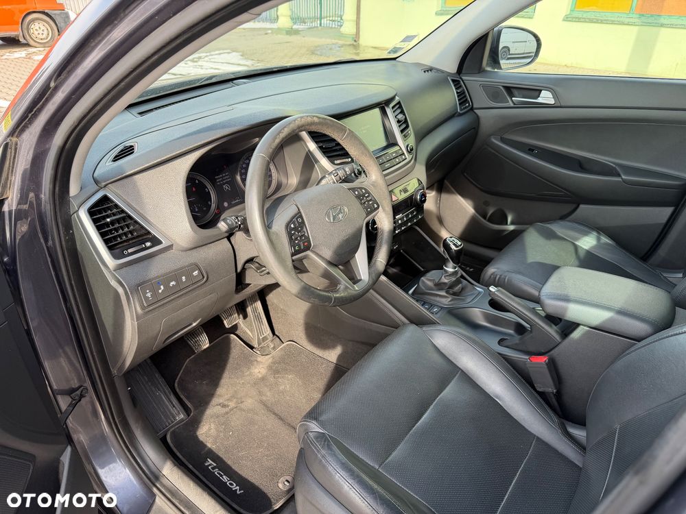 Hyundai Tucson - 8