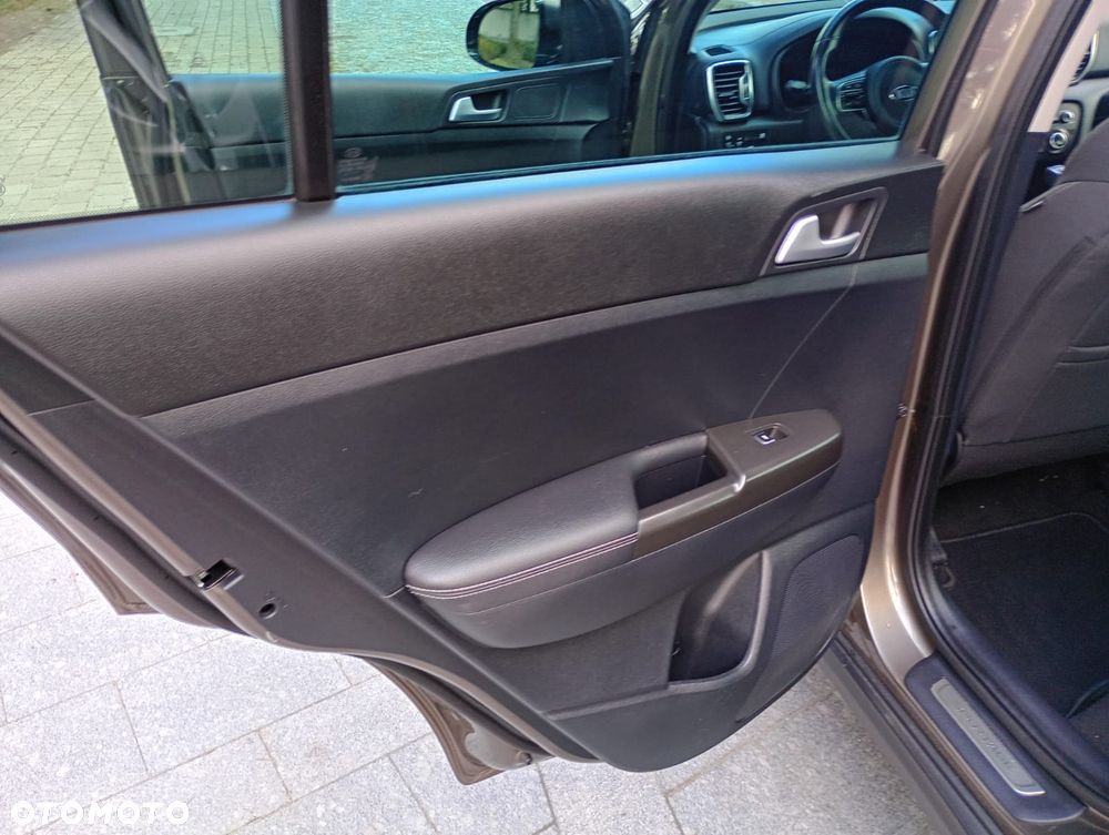 Kia Sportage 1.6 GDI M 2WD - 27