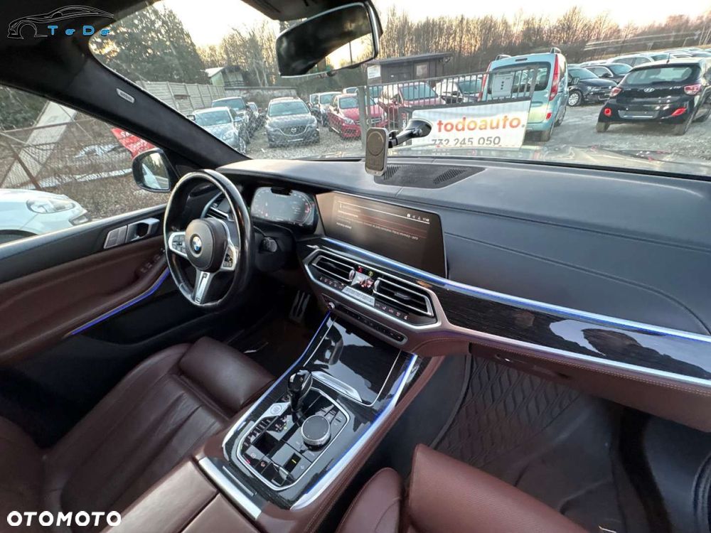 BMW X7 M50i sport - 38