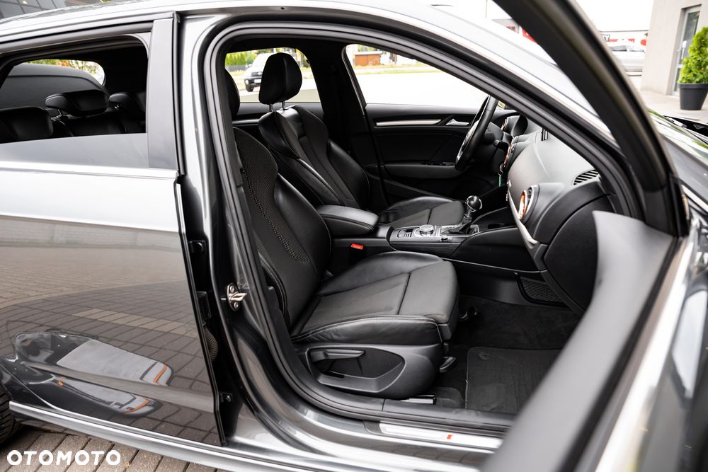 Audi A3 Sportback 2.0 TDI (clean diesel) quattro S tronic S line Sportpaket - 7