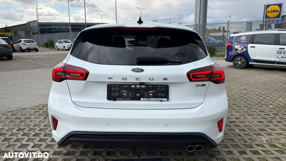 Ford Focus 1.0 EcoBoost ST Line Business - 11