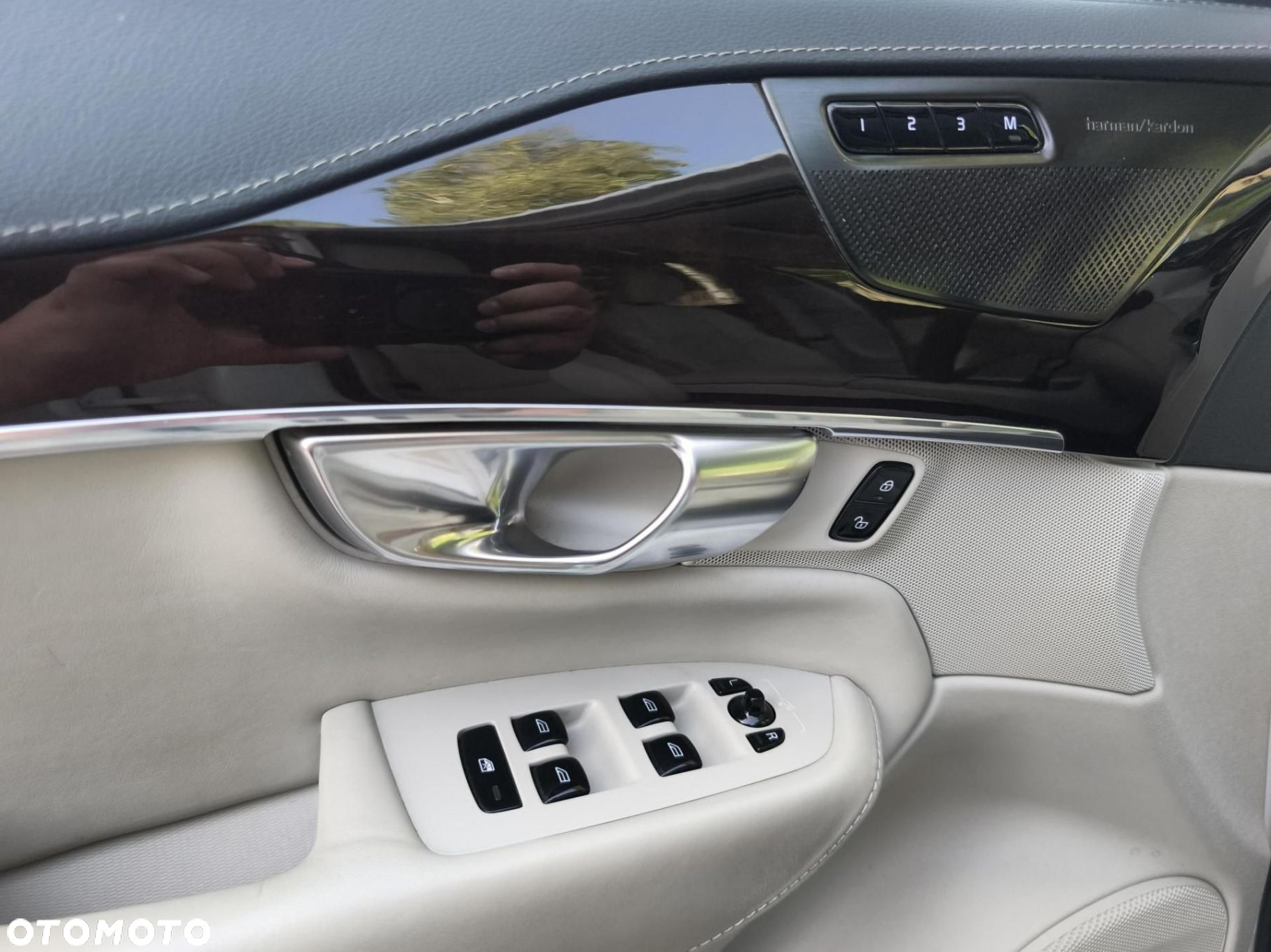 Volvo XC 90 - 13