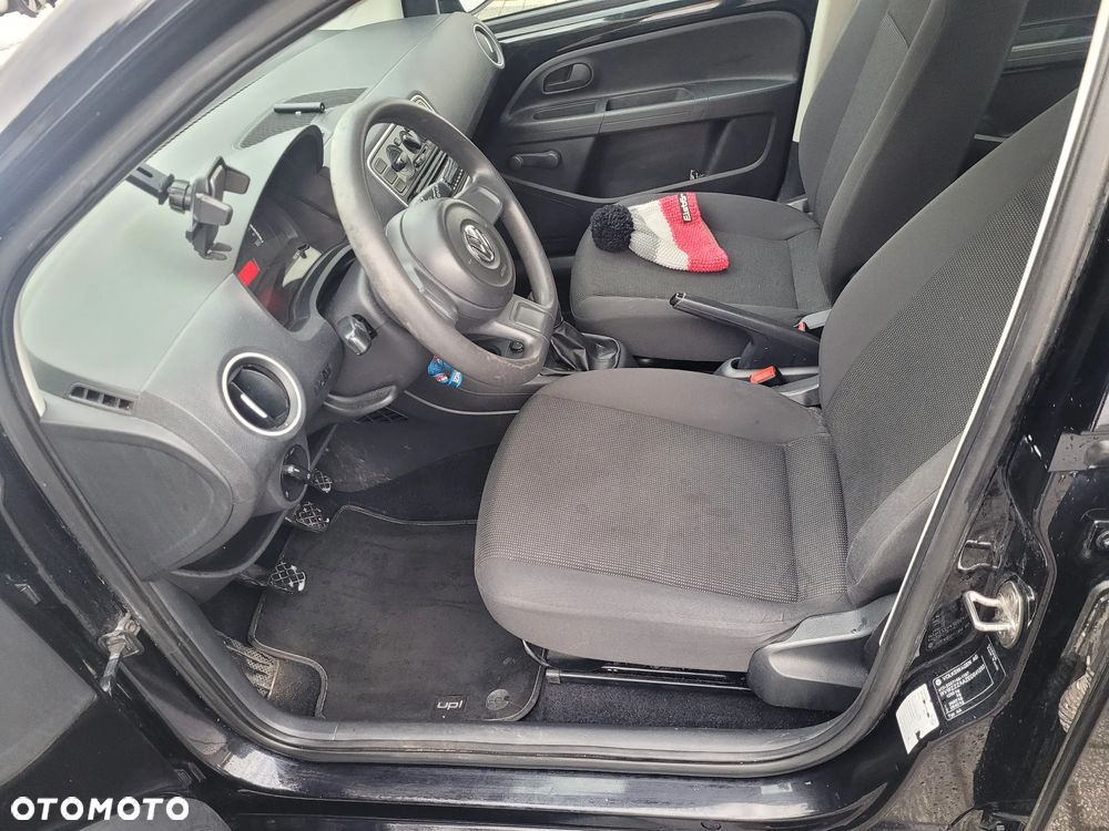 Volkswagen up! black - 6