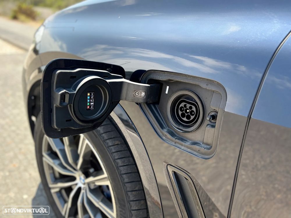 BMW X5 45 e xDrive Pack M - 11