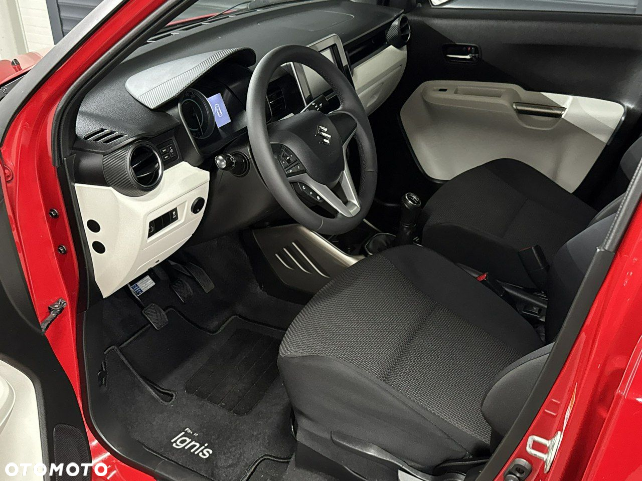 Suzuki Ignis - 10