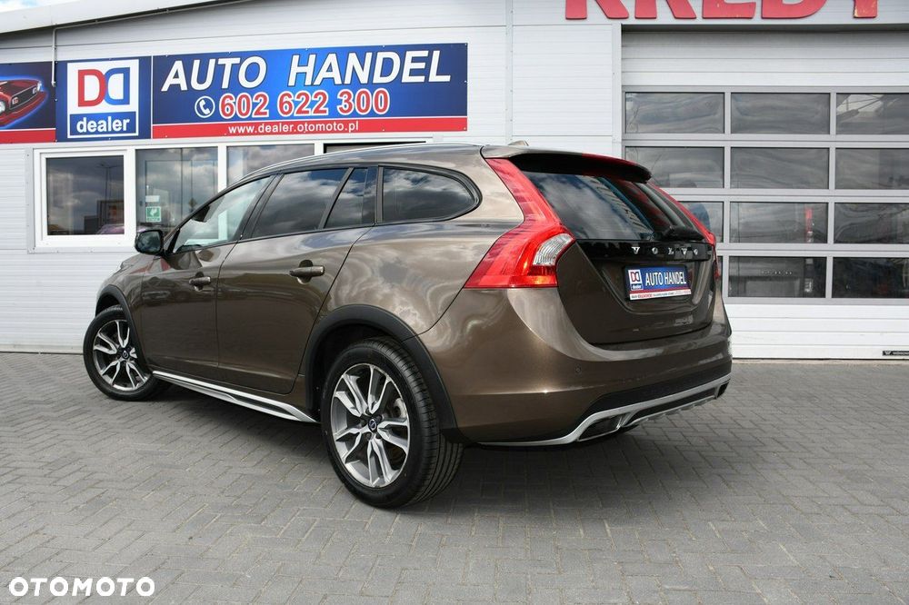 Volvo V60 Cross Country D3 Drive-E Summum - 9