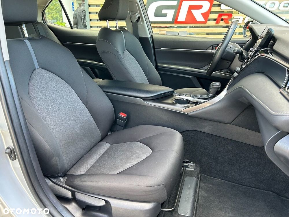 Toyota Camry 2.5 Hybrid Comfort CVT - 13
