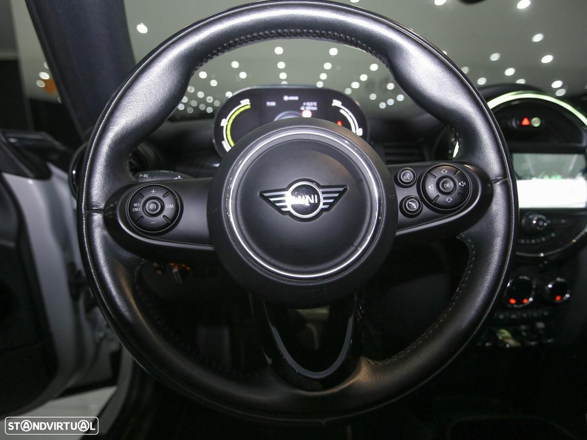 MINI 3 Portas Cooper SE - 12
