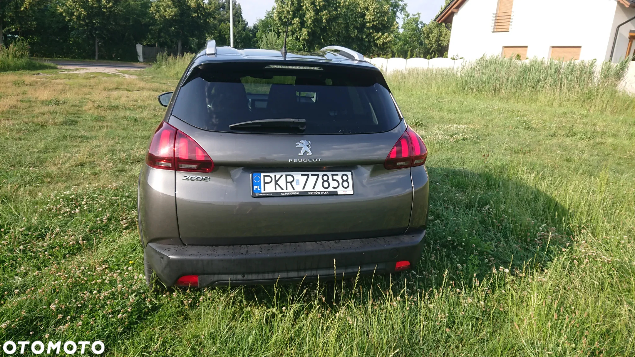 Peugeot 2008 - 8