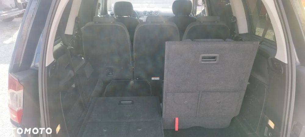 Ford Galaxy 2.0 TDCi Ghia - 14
