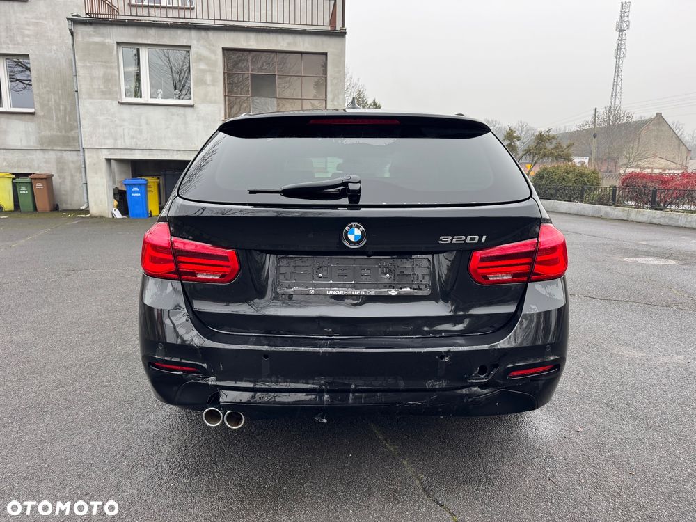 BMW Seria 3 320i Luxury Line - 6