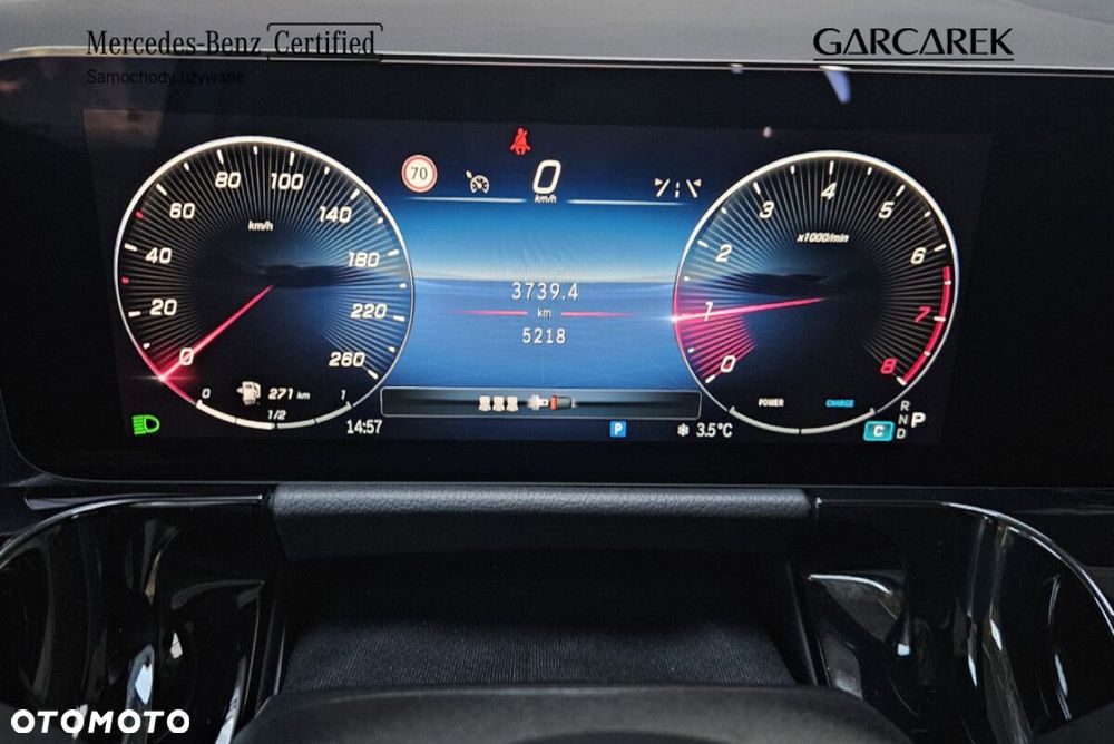 Mercedes-Benz GLA - 28