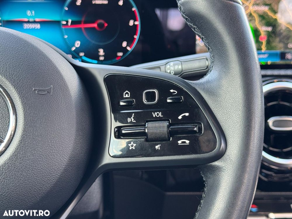 Mercedes-Benz A 180 d 7G-DCT AMG Line - 24