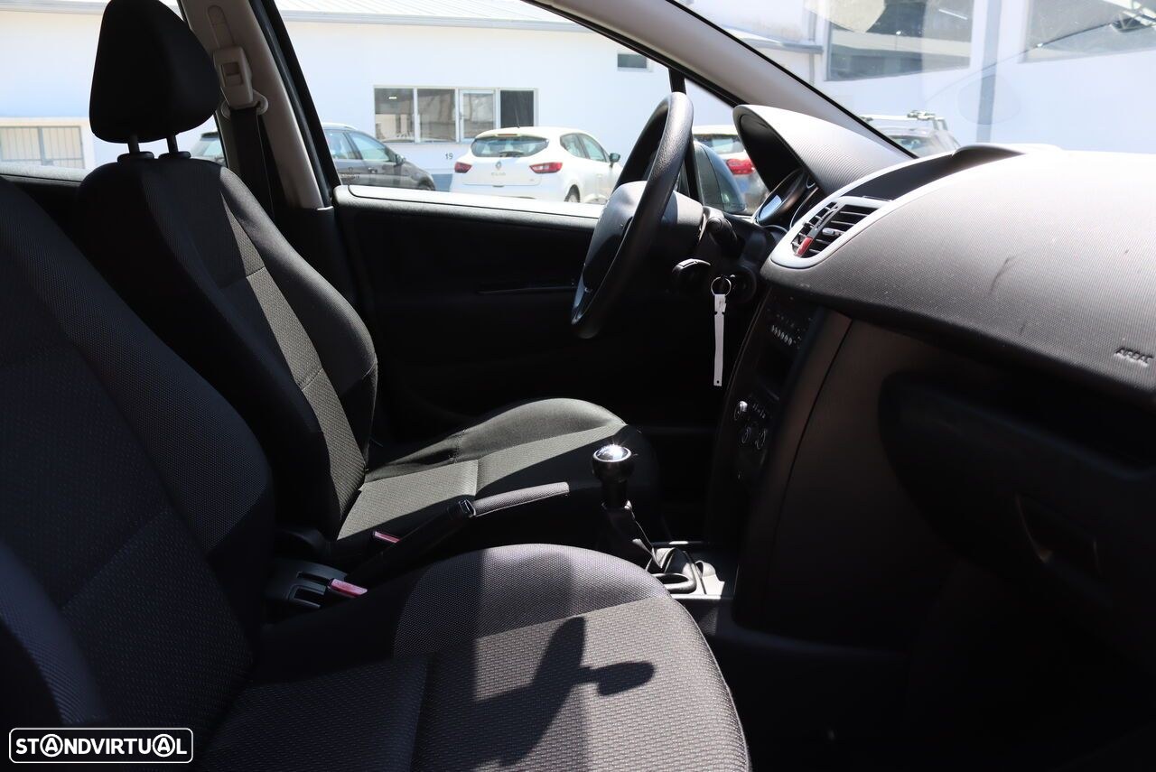 Peugeot 207 1.4 16V Trendy - 8