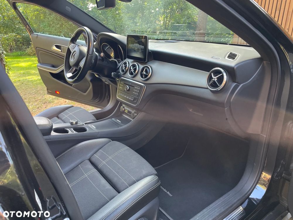 Mercedes-Benz GLA - 2