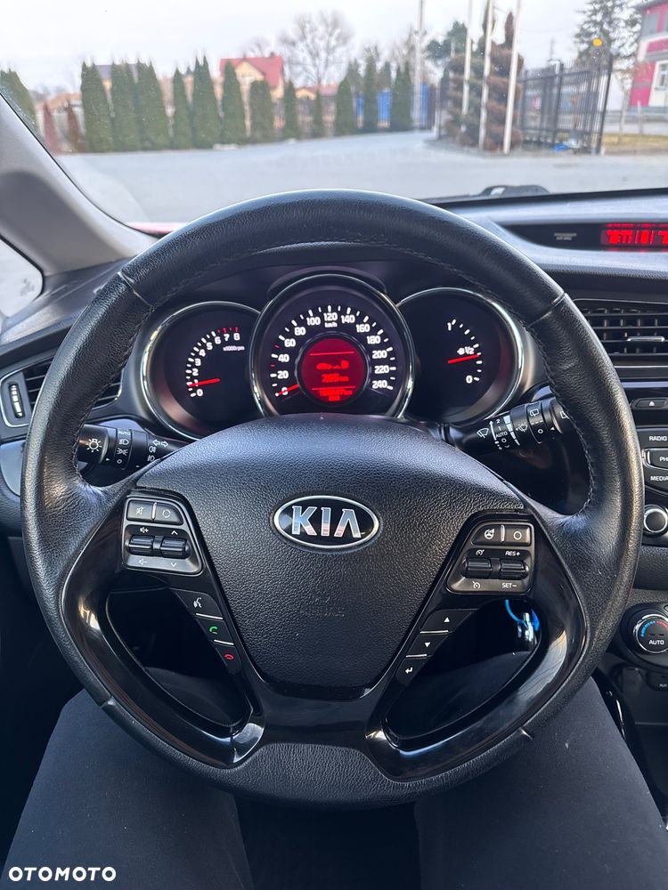 Kia Ceed 1.6 GDI Platinum Edition - 22