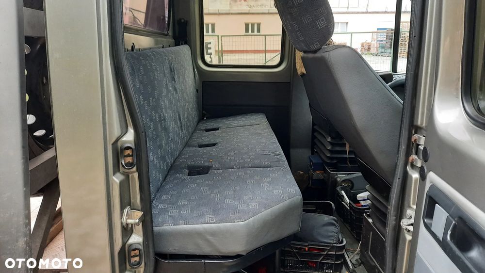 Mercedes-Benz Sprinter - 20