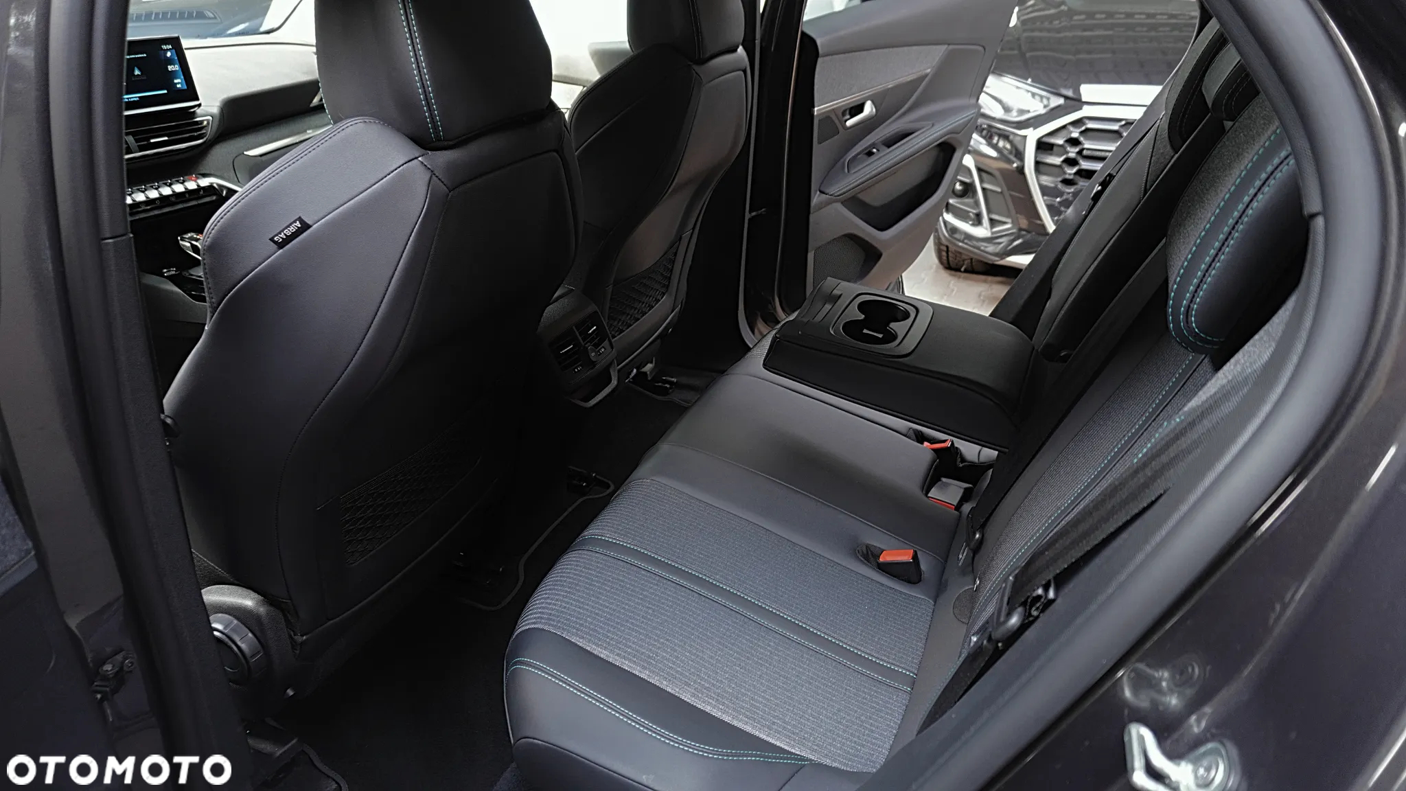 Peugeot 3008 1.2 PureTech Allure Pack S&S EAT8 - 19