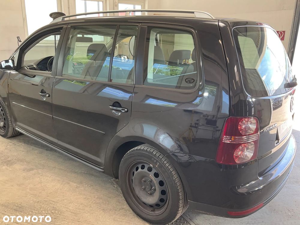 Volkswagen Touran - 7