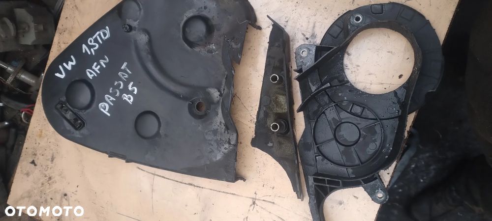 RENAULT  scenic megane  I 1,9dci RX4 obudowa osłona rozrządu F8T - 1