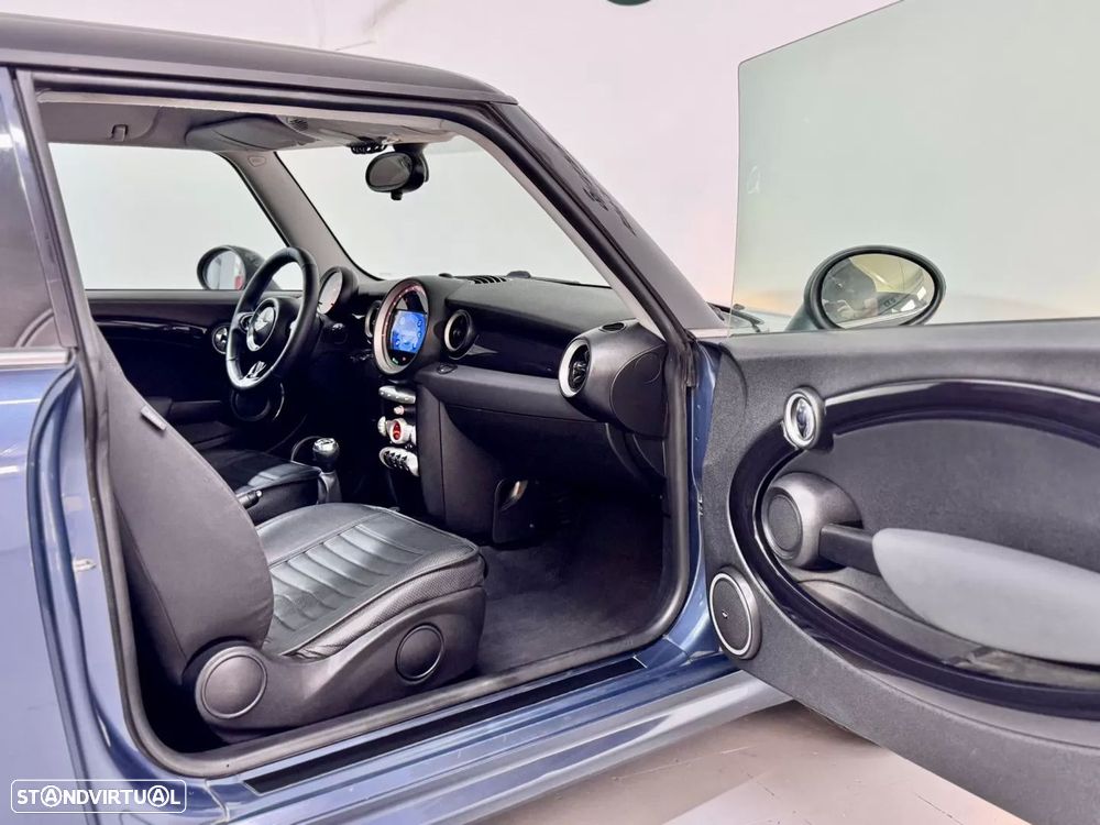 MINI 3 Portas Cooper D - 37