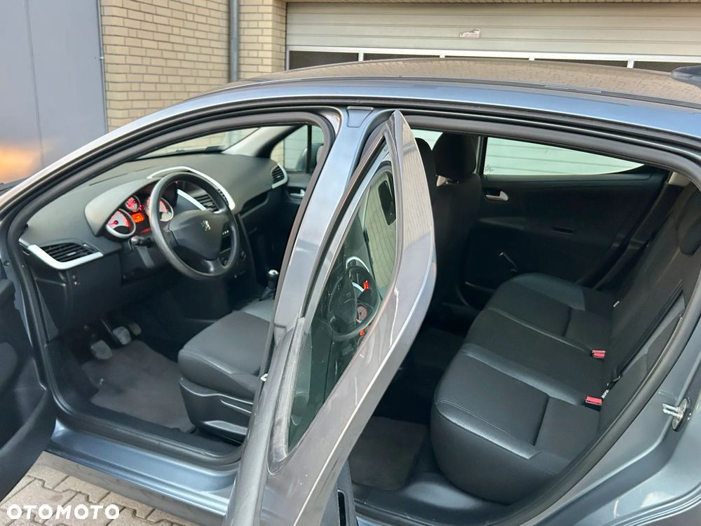 Peugeot 207 - 4