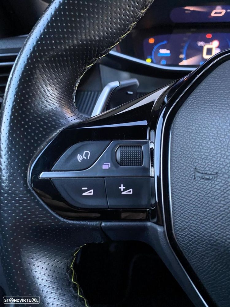 Peugeot 2008 1.2 PureTech GT EAT8 - 22