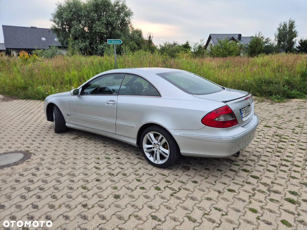 Mercedes-Benz CLK 220 CDI Avantgarde - 8