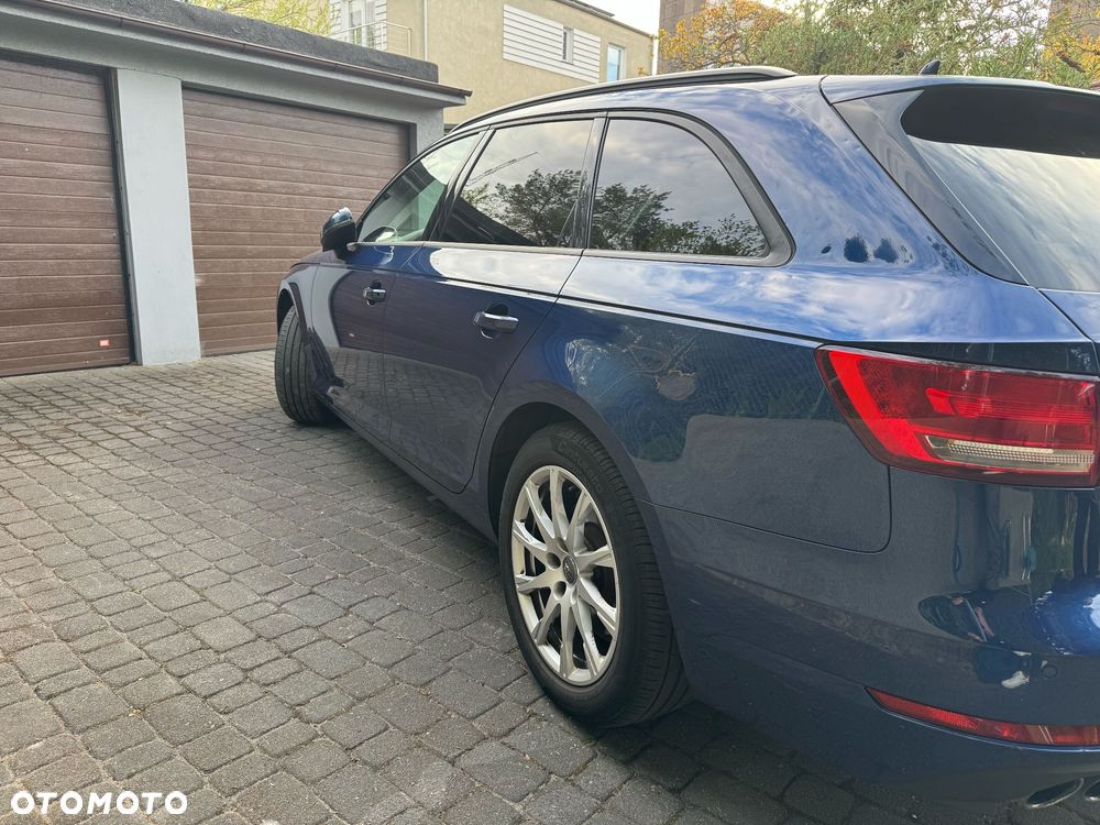 Audi A4 Avant - 4