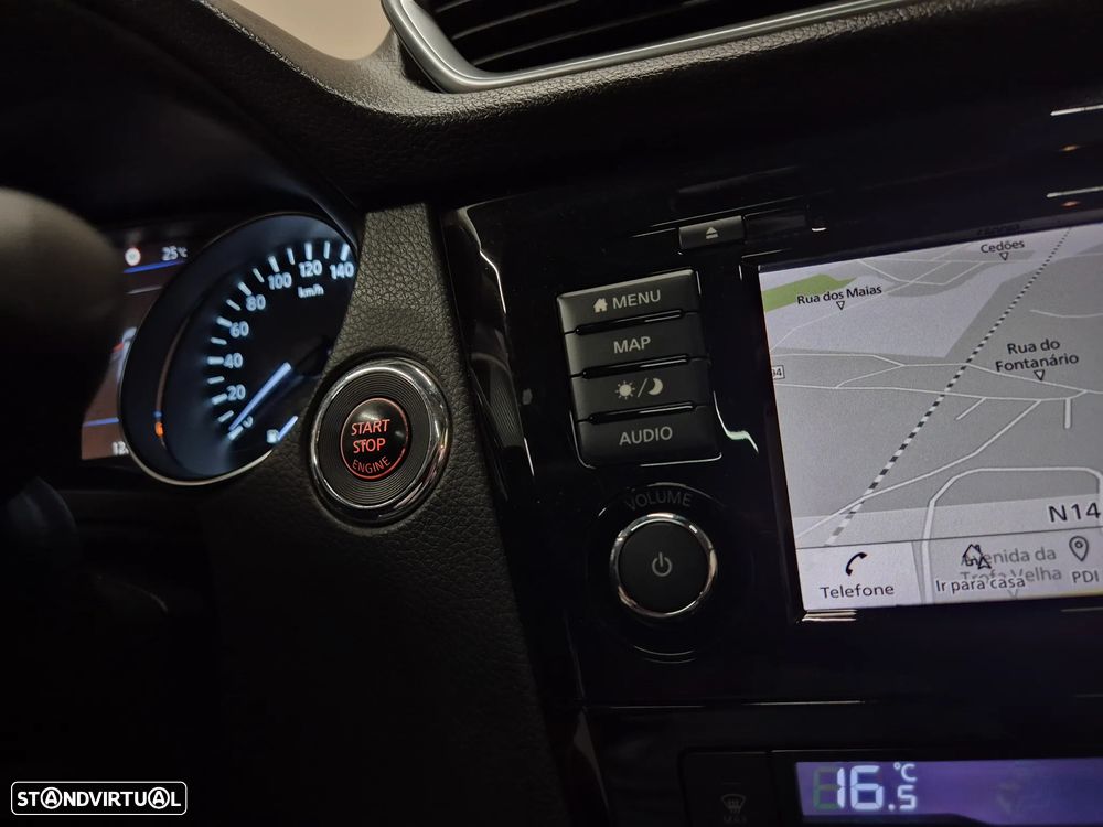 Nissan Qashqai 1.5 dCi N-Connecta J18 - 24