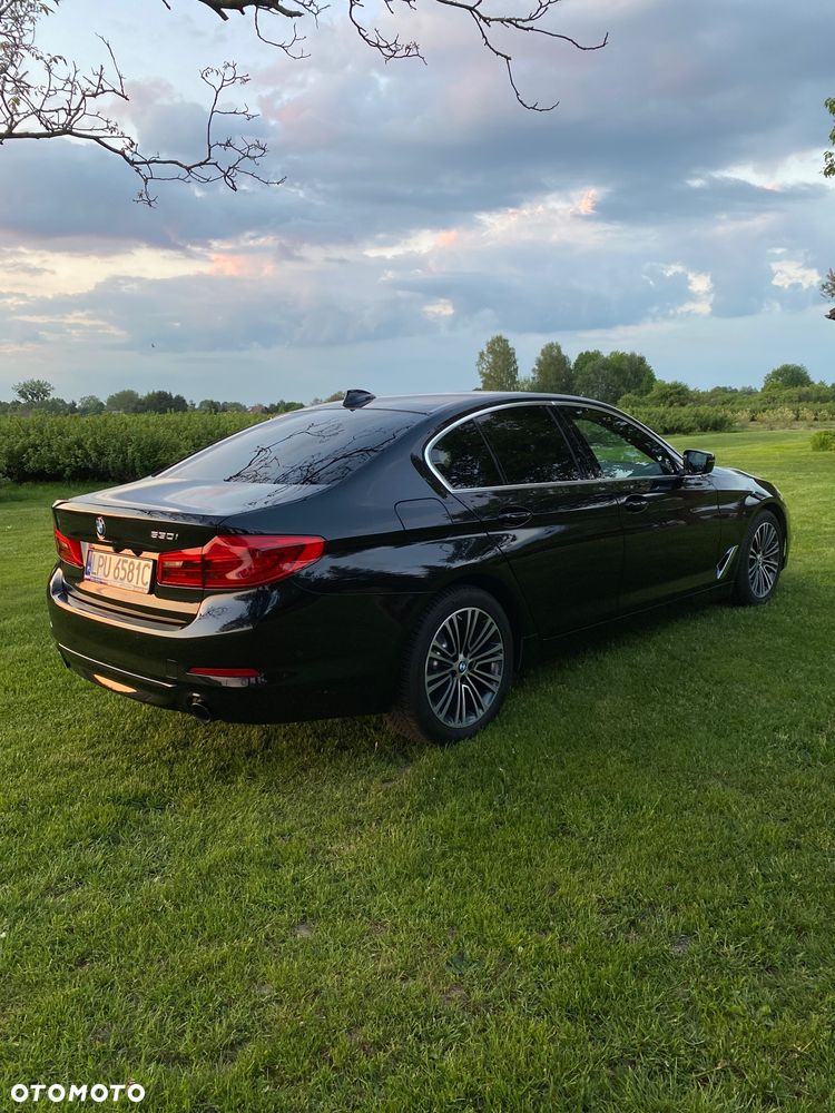 BMW Seria 5 530i Sport Line - 7