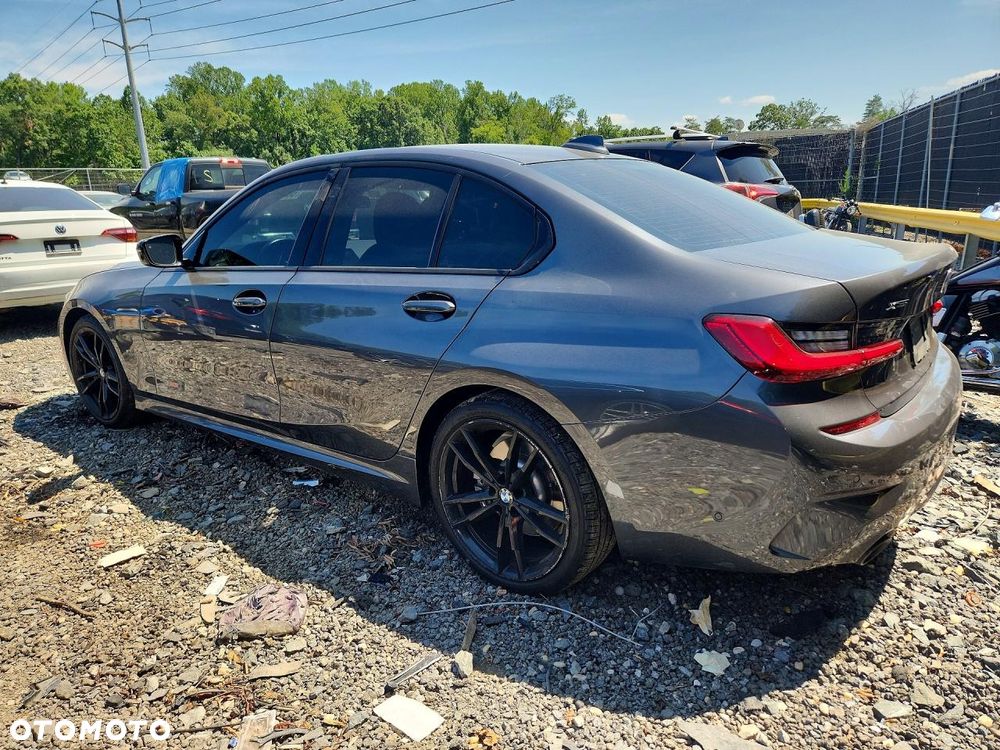 BMW Seria 3 330i xDrive M Sport - 3