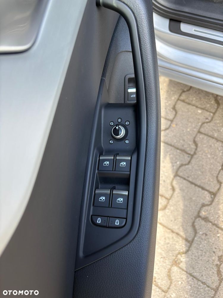 Audi A4 Limousine - 17